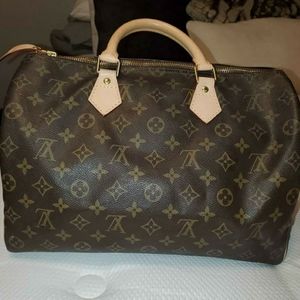 Louis Vuitton Speedy 35